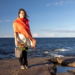 Pisa Design organic cotton poncho and scarf with tiny handbag with leather handles
